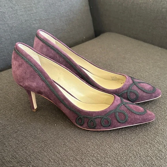 Knew without box suede Enzo Angiolini Purple Heels with Black Detailing size 6 - Picture 6 of 7